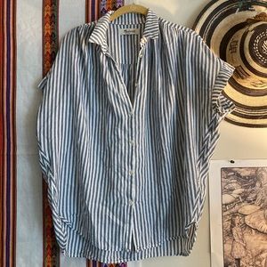 Madewell striped, white + blue casual dress shirt 🦋